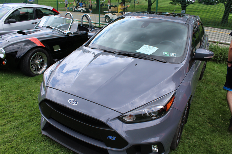 (Ford Focus RS)